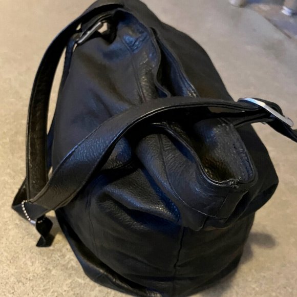 Tara Tiger Genuine Leather Hobo Bucket Bag. Slouchy. Minimalist. Medium Sized. - Picture 6 of 9